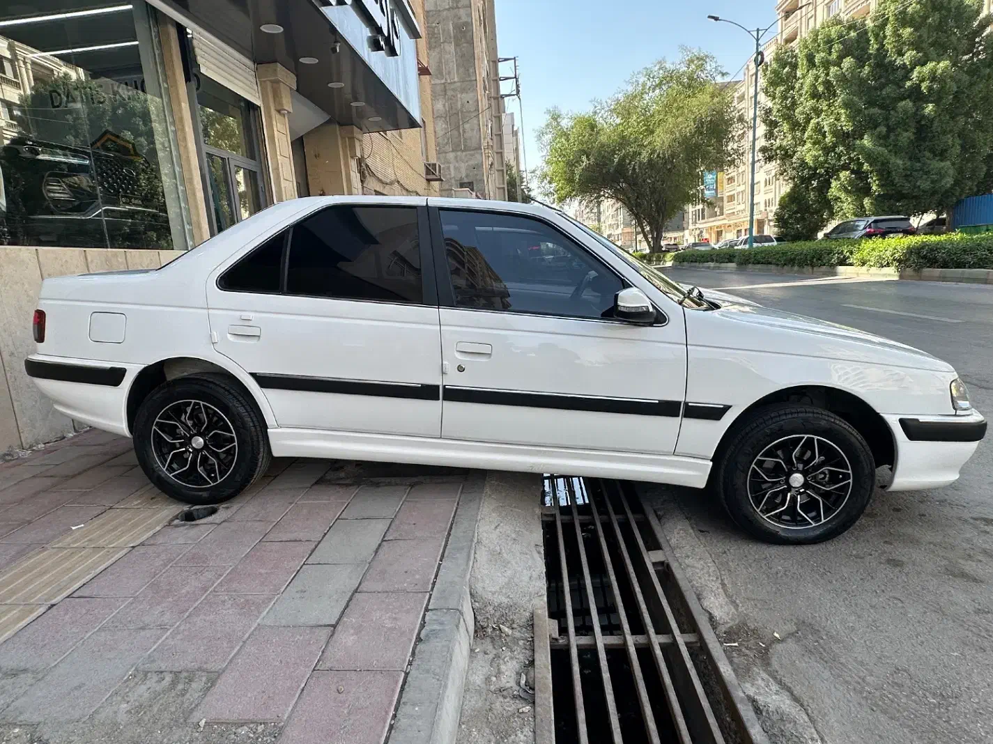 پژو پارس ۴۰۱ نیمه سفارشی|خودرو سواری و وانت|بندرعباس, |دیوار