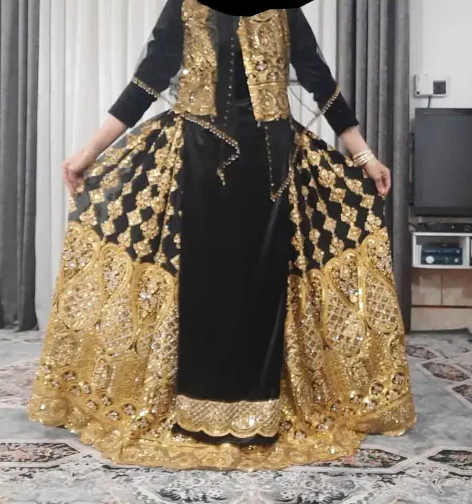 لباس محلی آرام|لباس|مسجد سلیمان, |دیوار