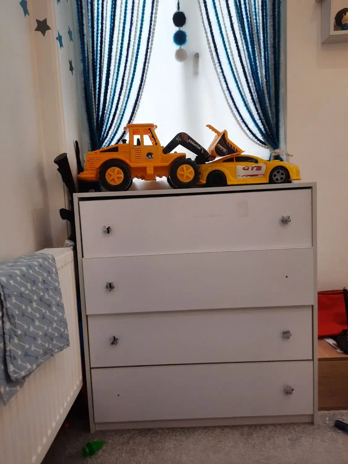 سرویس خواب کودک(کمدوتخت ودراورو تشک و شلف دیواری)|تخت و سرویس خواب|قم, عمار یاسر|دیوار