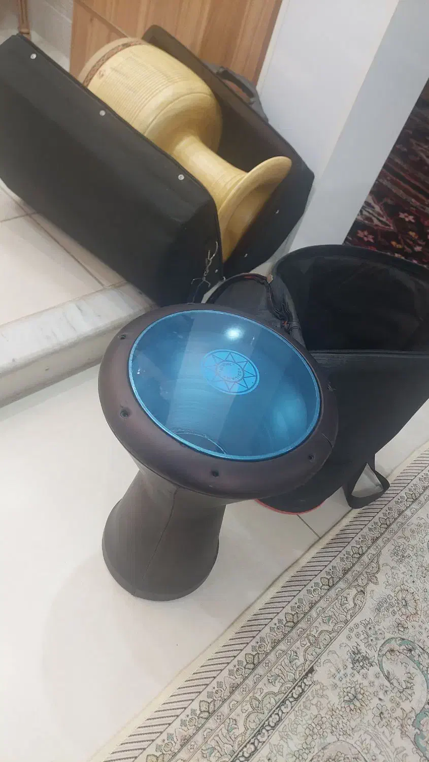 تنبک و تمپو|آلات موسیقی|اصفهان, دوطفلان|دیوار