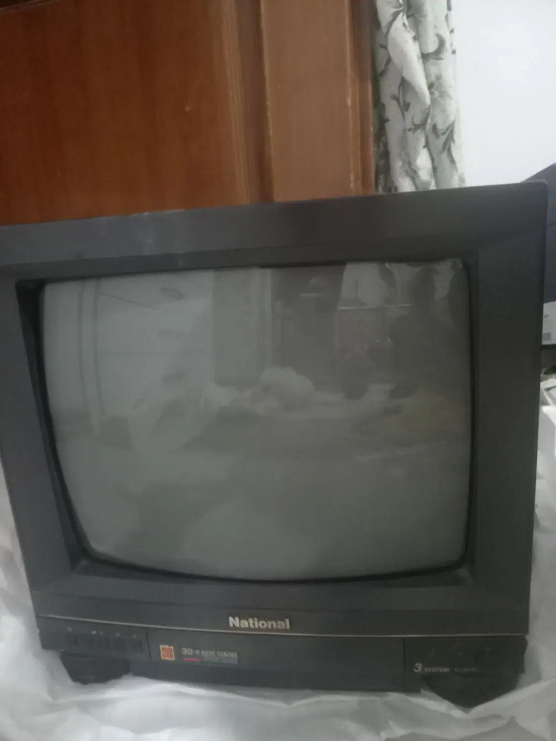 تلویزیون ناسیونال نوستالژی|تلویزیون و پروژکتور|مشهد, شهید رضوی|دیوار