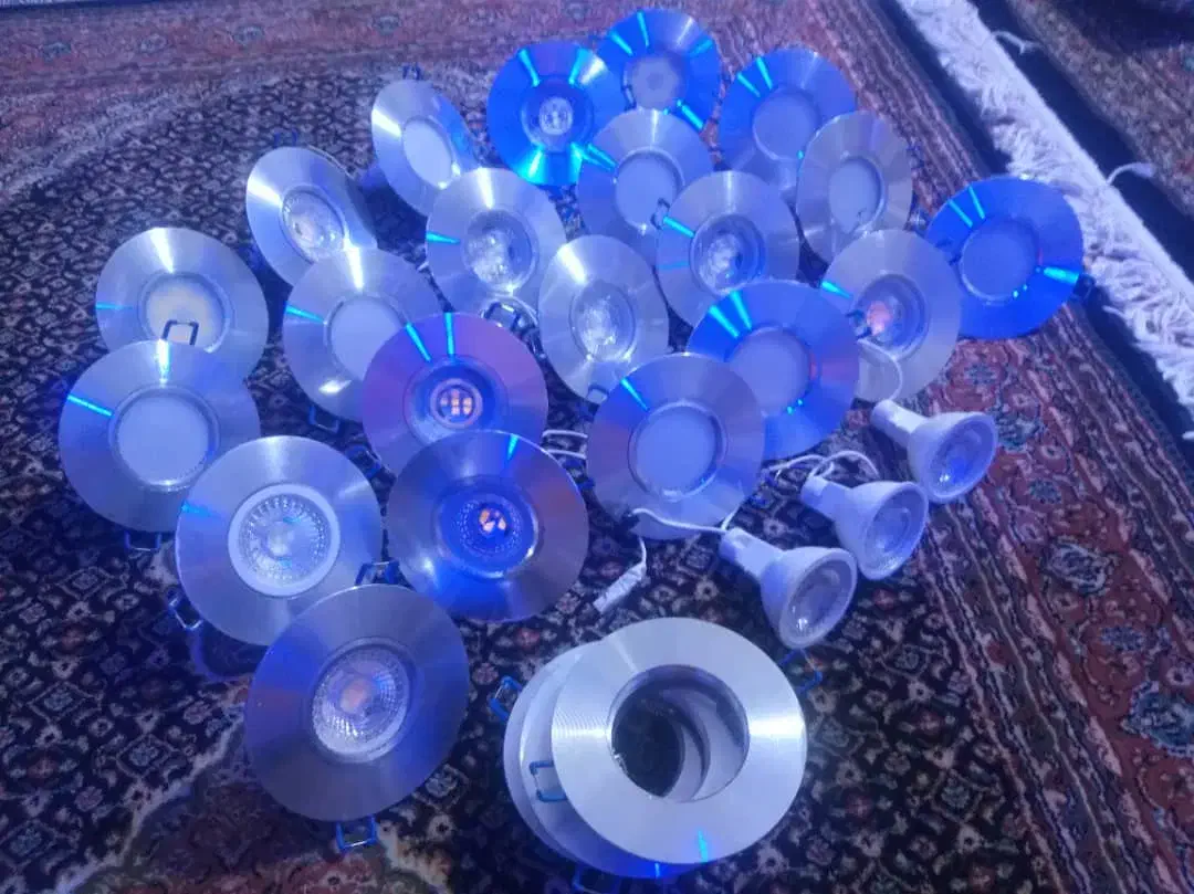 لامپ هالوژن سوزنی با قاب و سوکت|لامپ و چراغ|تهران, دانشگاه شریف|دیوار