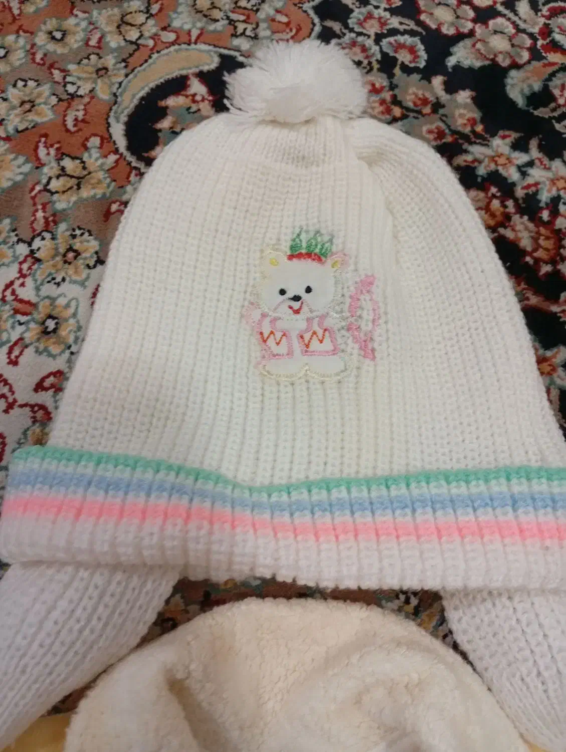 سرهمی مخمل نوزادی همراه کلاه بافت|کفش و لباس بچه|رشت, شهرک صبا|دیوار