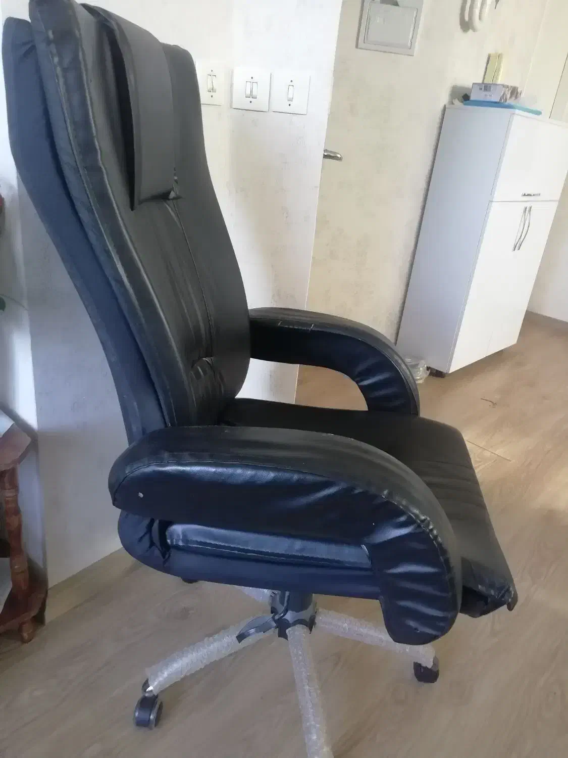 صندلی گردون|صندلی و نیمکت|تبریز, |دیوار