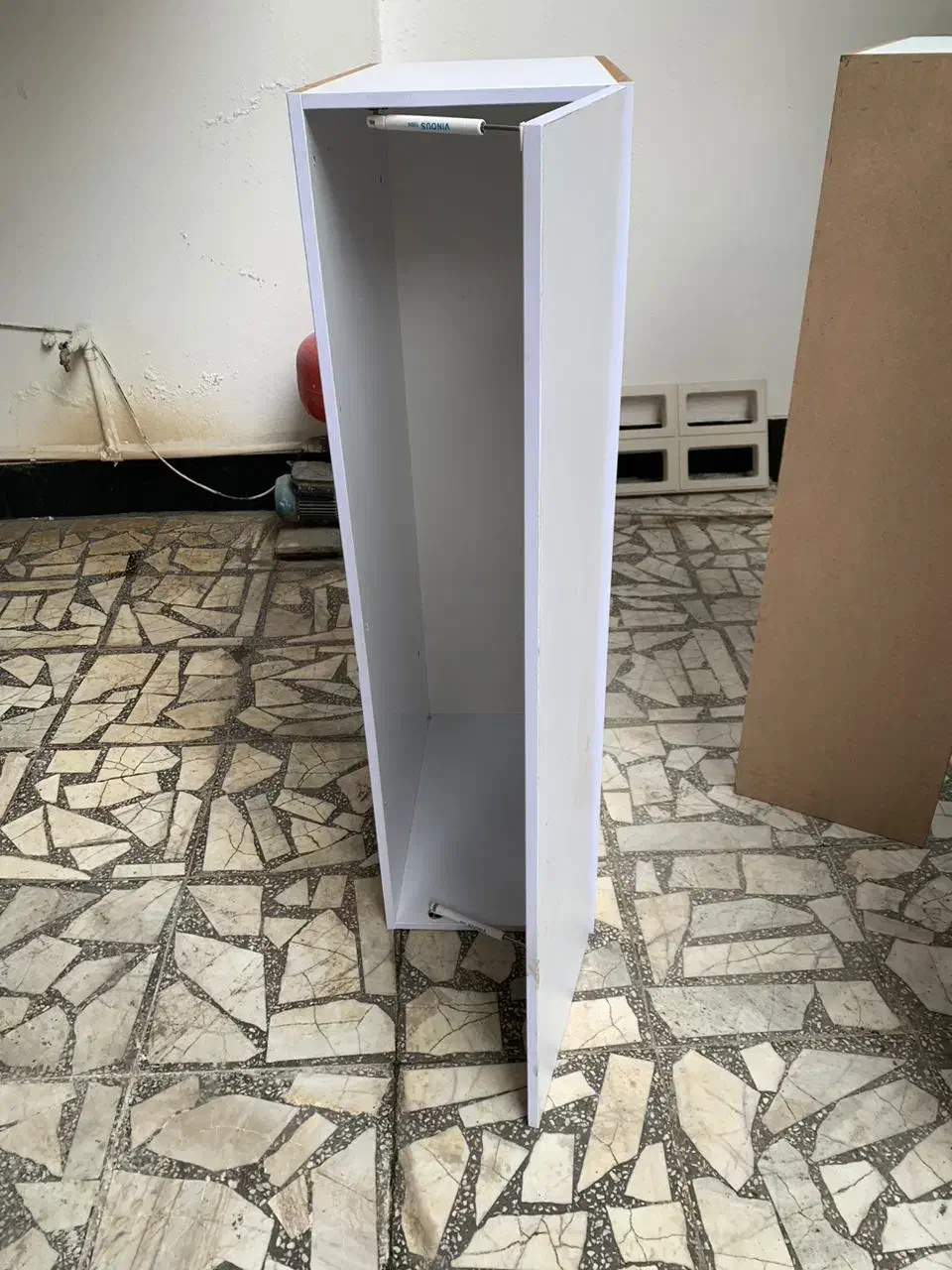 فروش کمد و درب و پنجره|مبلمان خانگی و میز عسلی|بابل, |دیوار