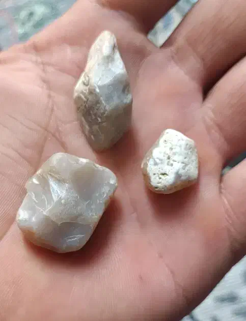 سنگ عقیق خام|کلکسیون اشیاء عتیقه|شوش, |دیوار