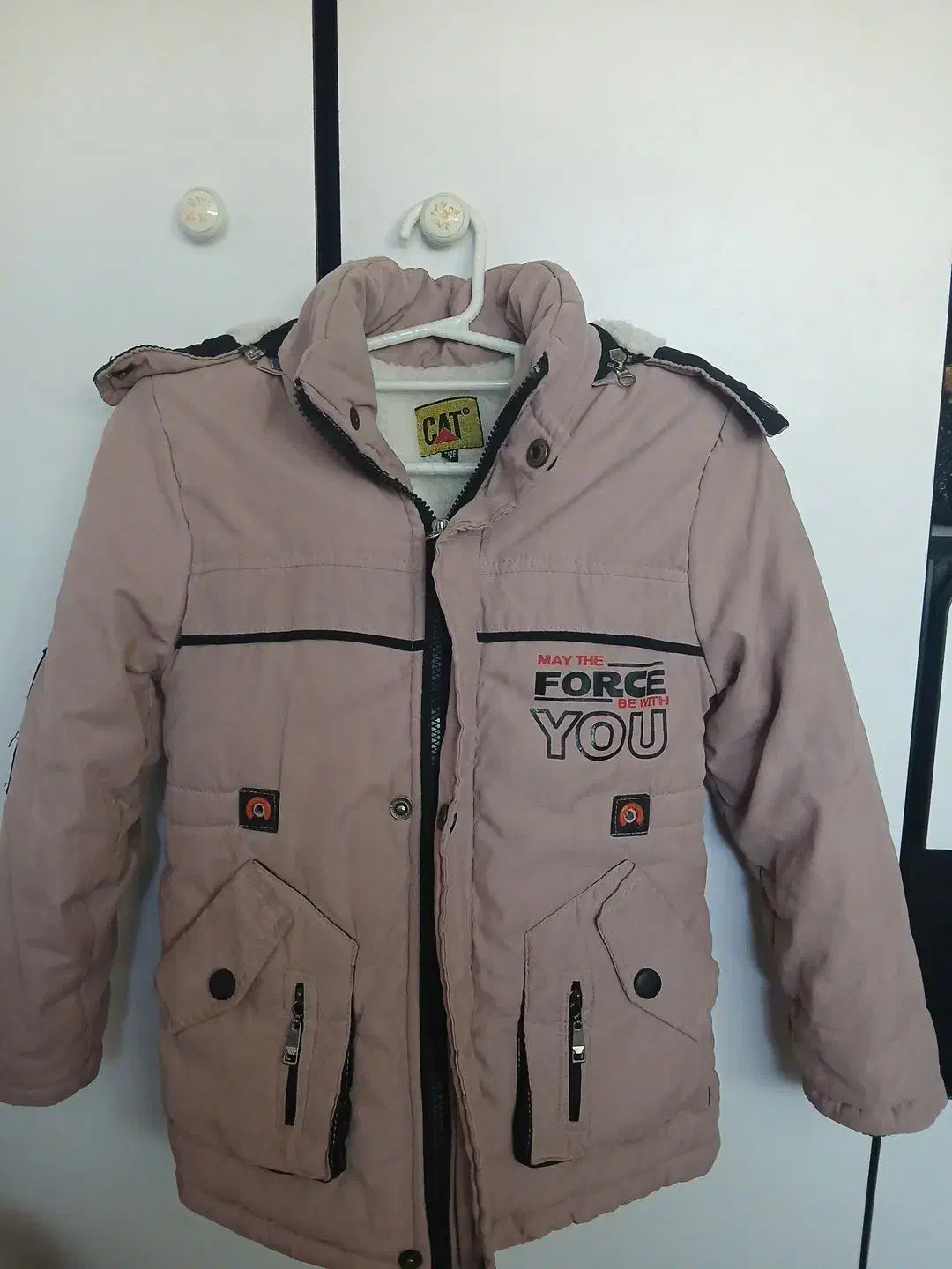 کاپشن بچگانه|کفش و لباس بچه|آستانه اشرفیه, |دیوار