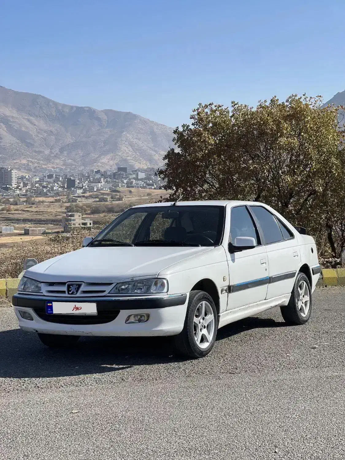 پارس 82سفید|خودرو سواری و وانت|بانه, |دیوار