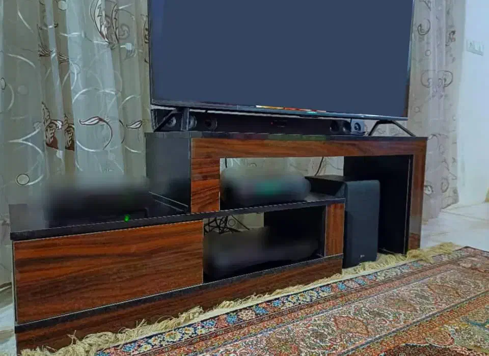 میز تلویزیون کاملا نو با رنگ خاص چشم ببری|میز تلویزیون|اندیشه, اندیشه فاز ۳|دیوار