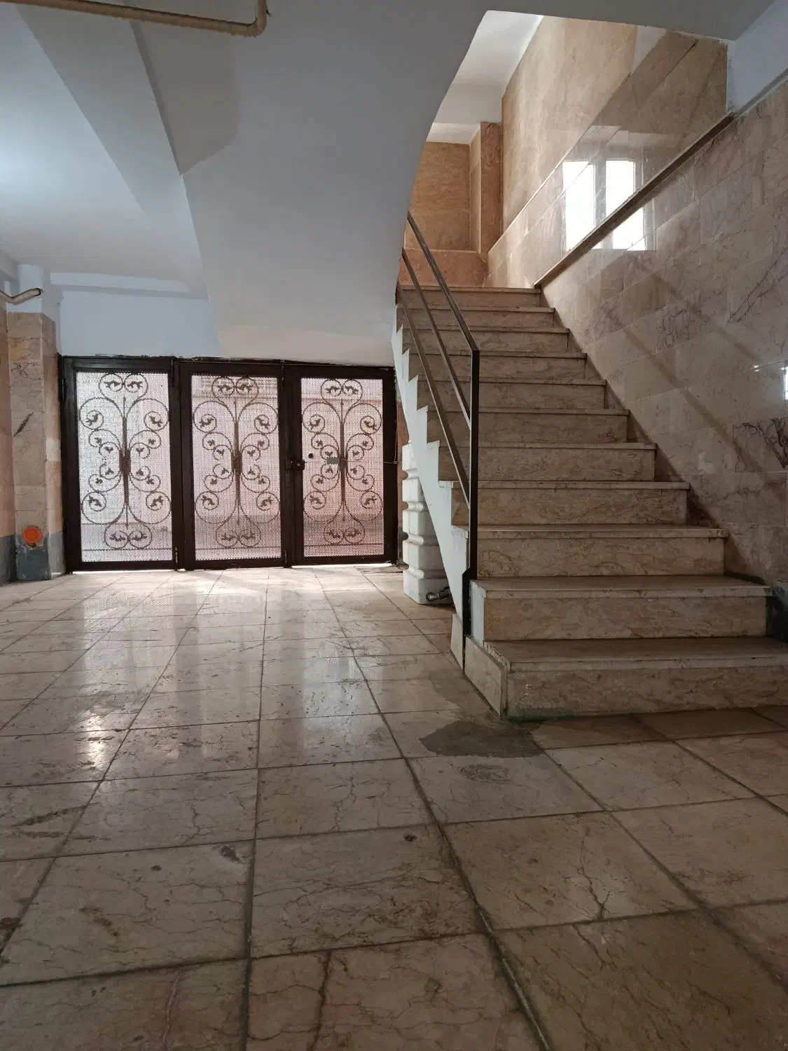 رهن و اجاره 46 متری تک واحدی