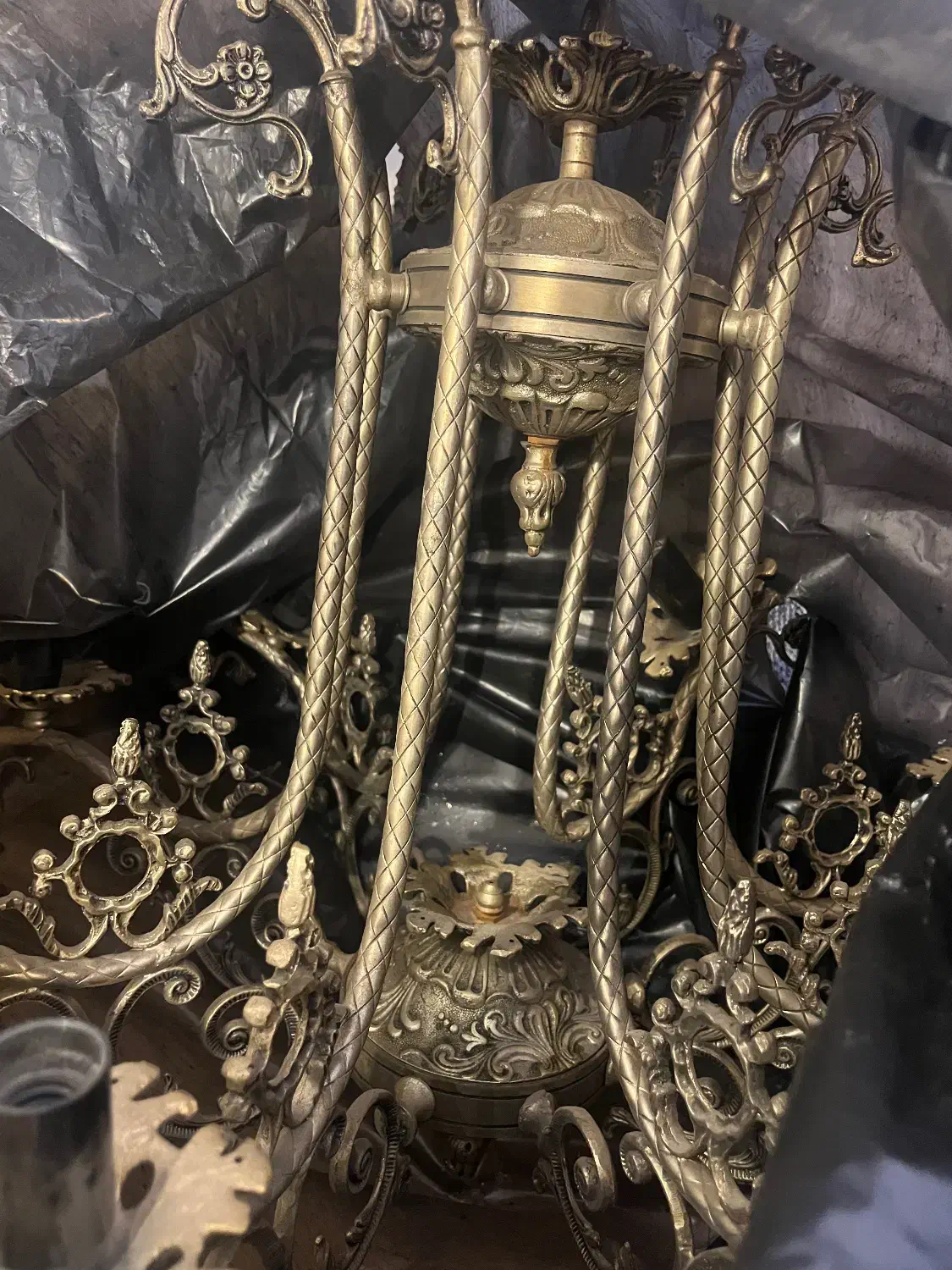 لوستر برنزی|لوستر و چراغ آویز|کرج, کرج نو|دیوار