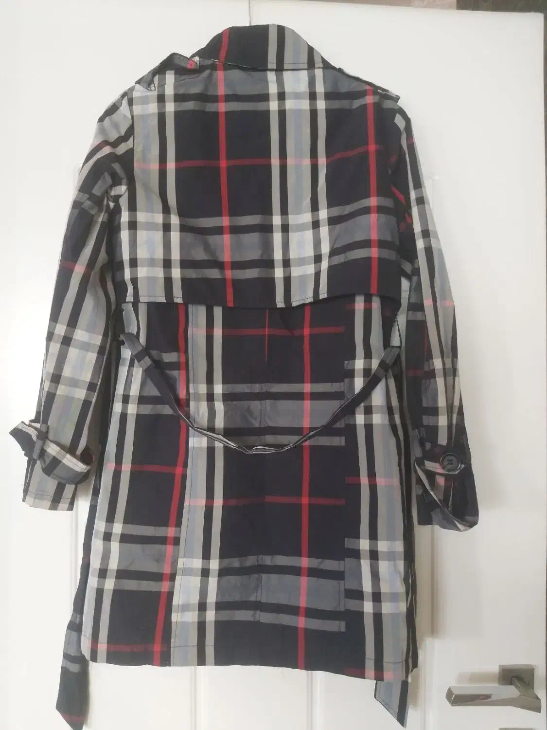 کاپشن ترک|لباس|میانه, |دیوار