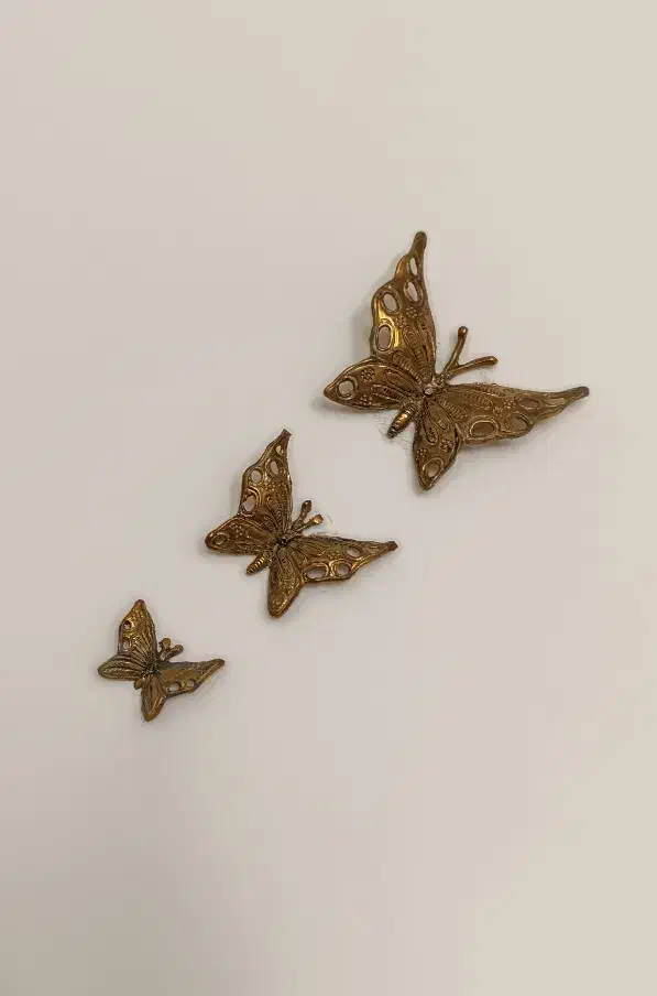 پروانه دیواری و گوزن برنز|مجسمه، تندیس، ماکت|اراک, |دیوار