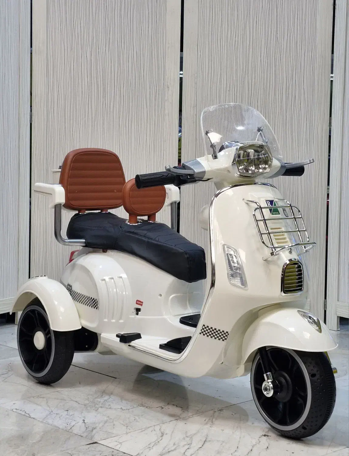 ماشین شارژی موتورشارژی دوسرنشین واقعی باصندلی مجزا|اسباب‌‌بازی|تهران, پرستار|دیوار