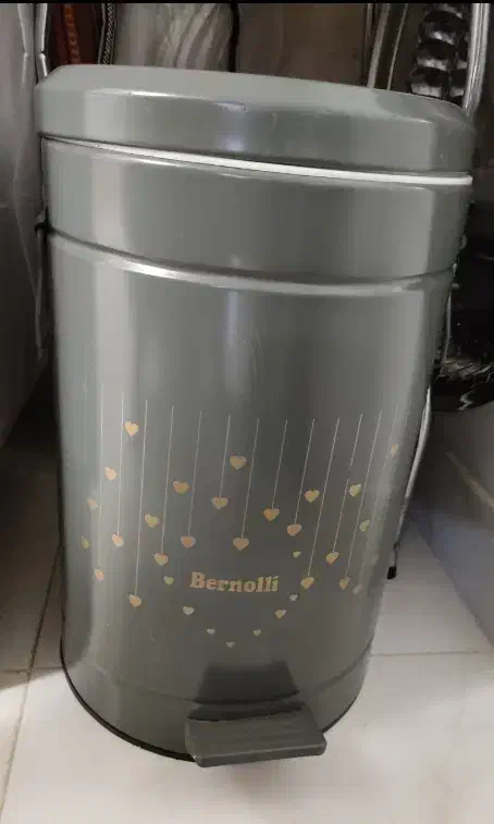 سطل زباله پدالی|لوازم نظافت|نظرآباد, شهرک سید جمال الدین|دیوار