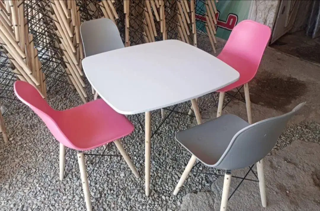 میز نهار خورز|میز و صندلی غذاخوری|اصفهان, نقش جهان|دیوار