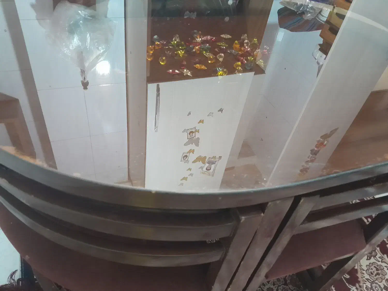 میز شش نفره، سه صندلی|میز و صندلی غذاخوری|پاکدشت, شهرک امام رضا|دیوار