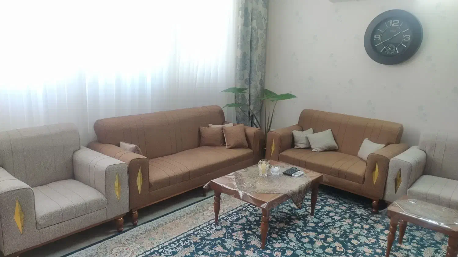 خانه و آشپزخانه|مبلمان خانگی و میز عسلی|آباده, |دیوار