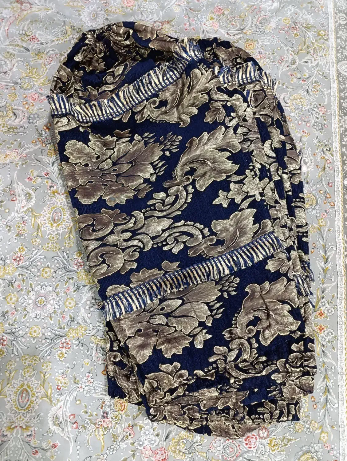 روبالشتی|رختخواب، بالش، پتو|جوانرود, |دیوار