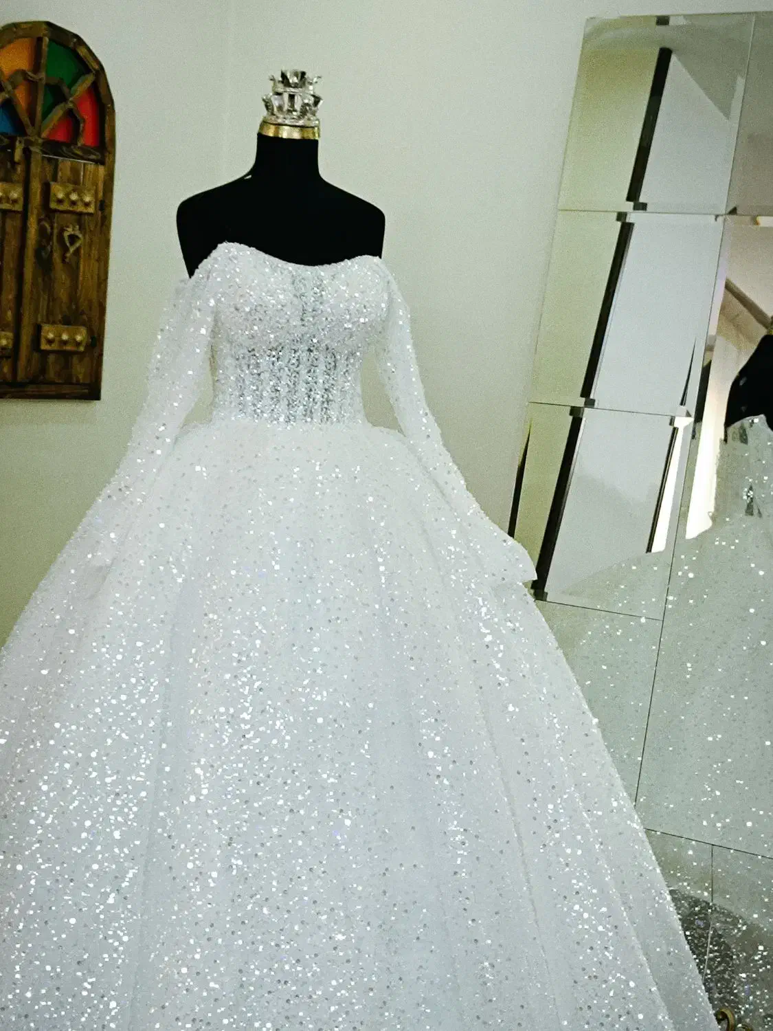 لباس عروس یقه قایقی عربی|لباس|کرج, کوی زنبق|دیوار