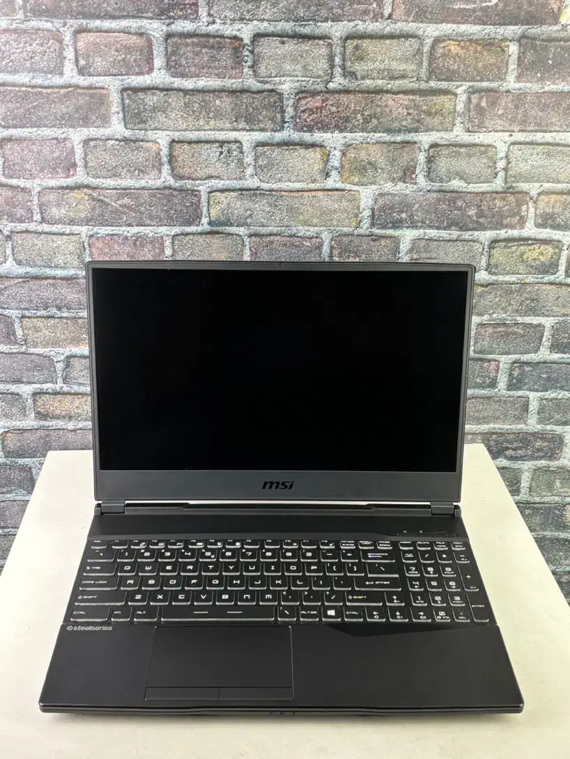 لپتاپ گیمینگMSI/گرافیک مجزا ۴ گیگ/تمیز و بدون نقطه|رایانه همراه|تهران, میدان ولیعصر|دیوار