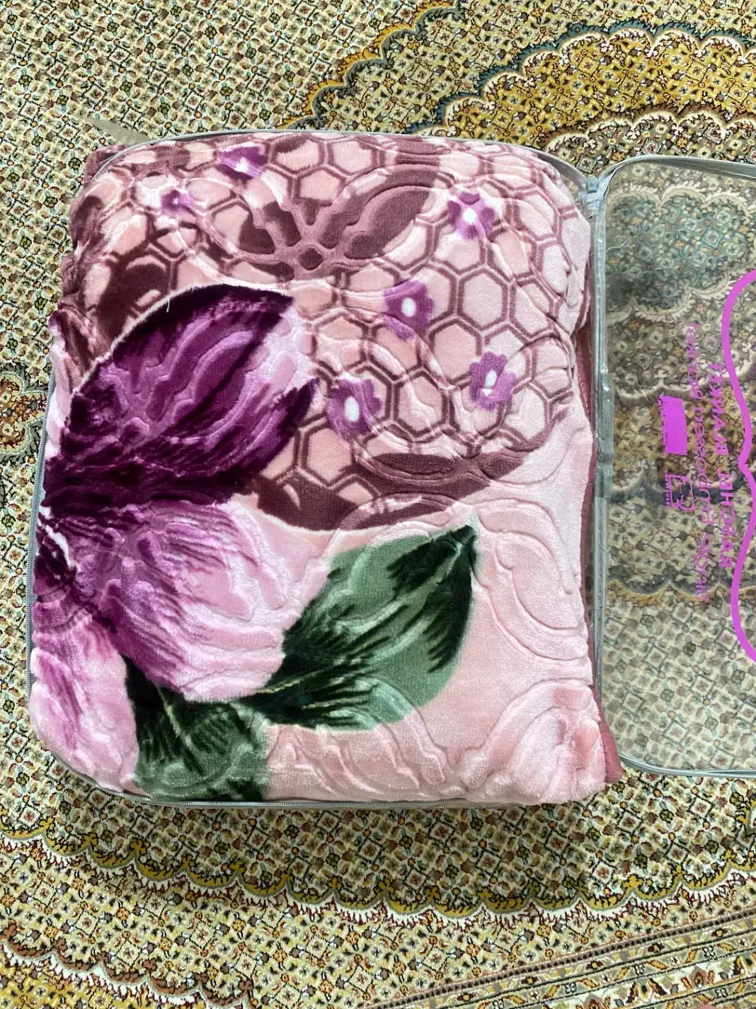 پتوی گلبافت|رختخواب، بالش، پتو|ارومیه, |دیوار