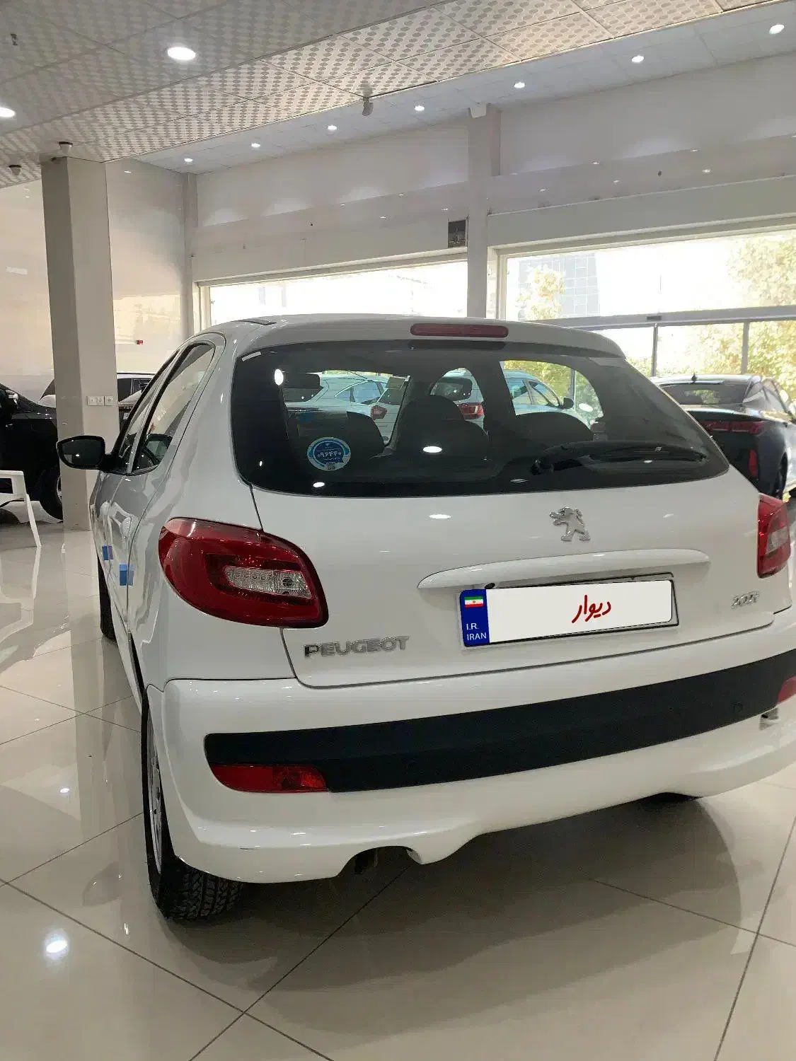 207 اتومات مدل  ۱۴۰۳|خودرو سواری و وانت|شیراز, فرهنگ شهر|دیوار