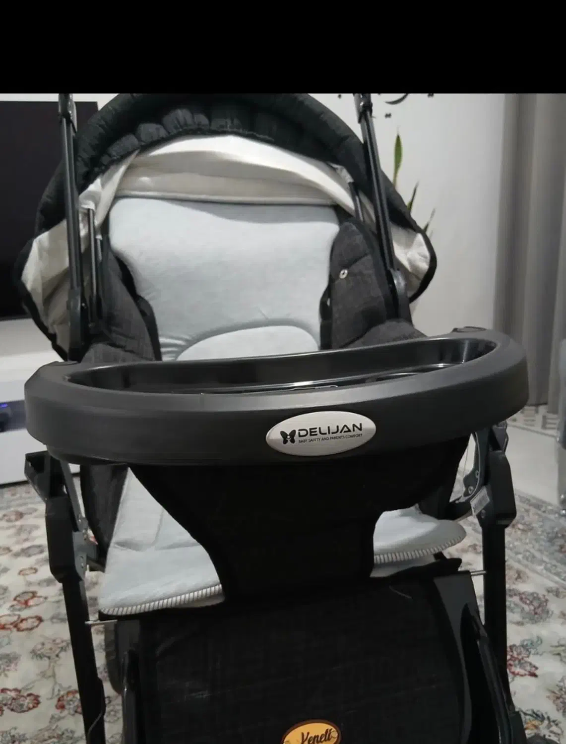 کالسکه تاشو دلیجان ۱۳۰ در حد نو|کالسکه و لوازم جانبی|رشت, فلسطین|دیوار