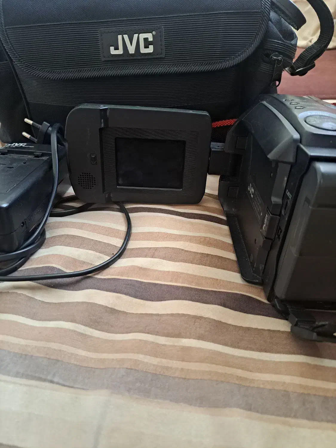 دوربین عکاسی و فیلمبرداری جی وی سی|دوربین عکاسی و فیلم‌برداری|کرمانشاه, |دیوار