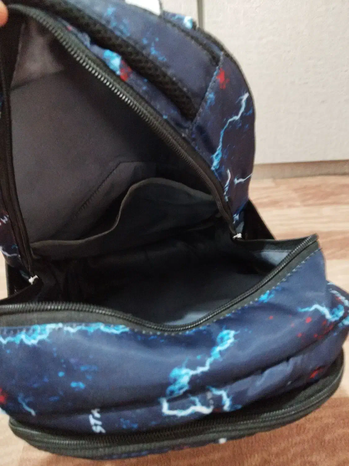 کیف مدرسه کاملا نو|کیف، کفش، کمربند|ایلام, |دیوار