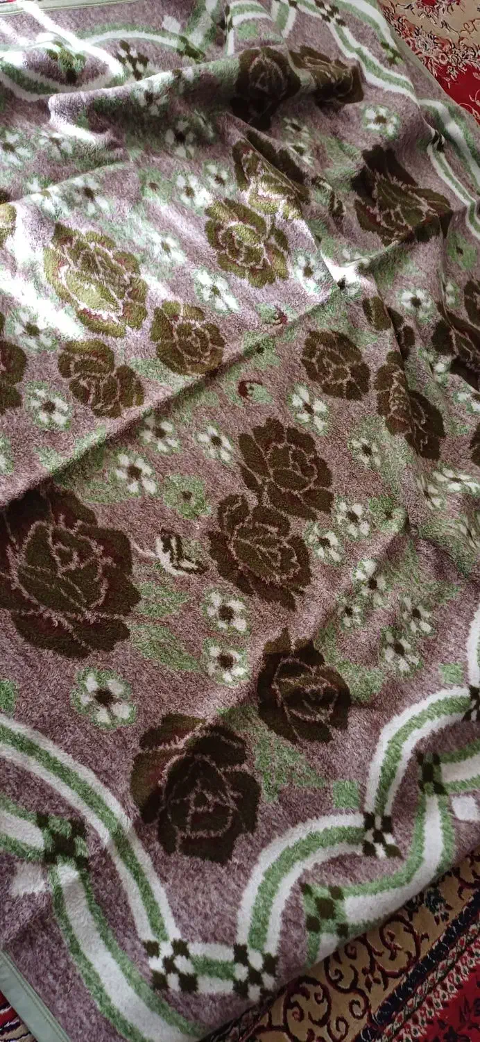 پتو قدیمی|رختخواب، بالش، پتو|کاشان, لتحر|دیوار