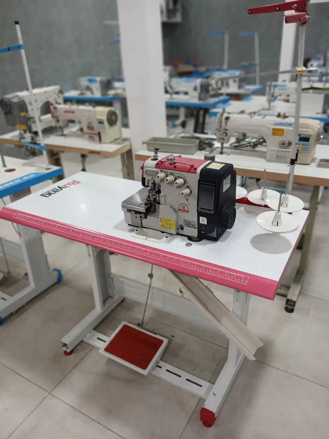 *خریدار* راسته سردوز میاندوز دکمه مادگی*آرین دوخت*|چرخ خیاطی و ریسندگی|قرچک, پویینک|دیوار