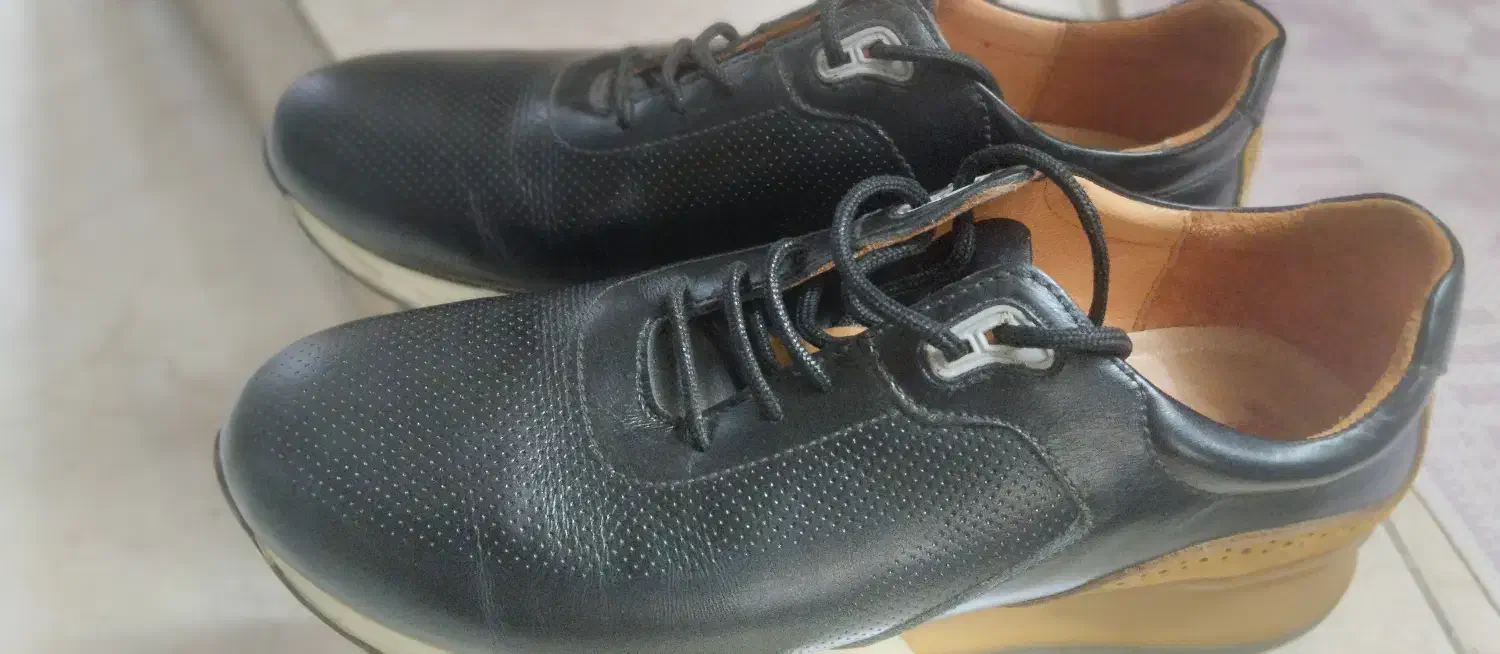 کفش اسپرت نو چرم|کیف، کفش، کمربند|گنبد کاووس, |دیوار