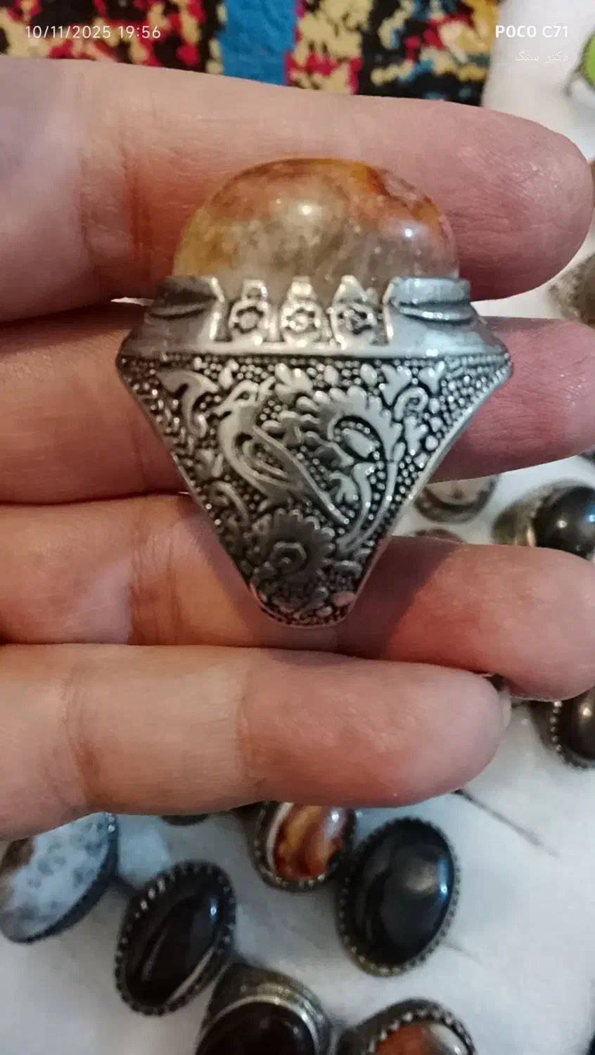 انگشتر درشت لامه تصور دار|کلکسیون اشیاء عتیقه|اهواز, زیتون کارگری|دیوار