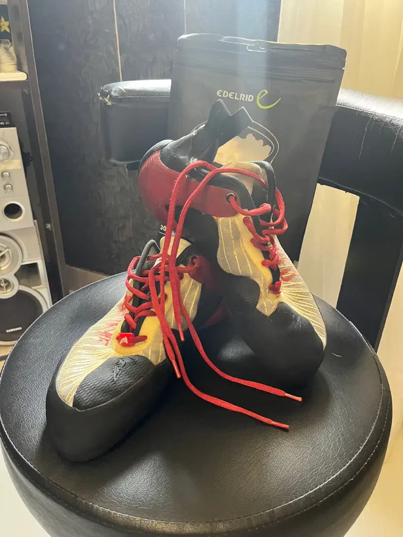 کفش سنگنوردی مدراک|کوهنوردی و کمپینگ|رشت, یخسازی|دیوار