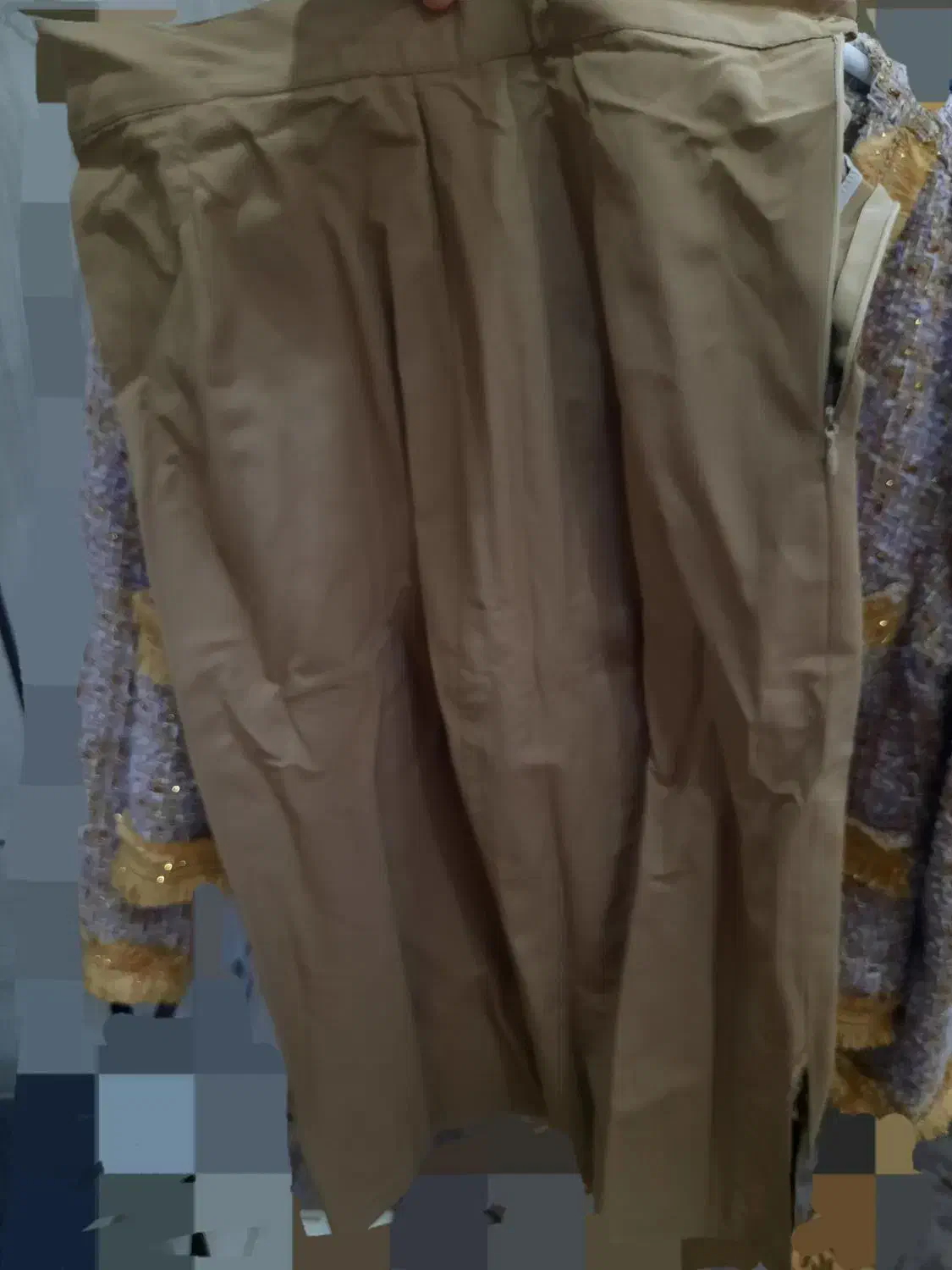 لباس|لباس|نسیم‌شهر, |دیوار