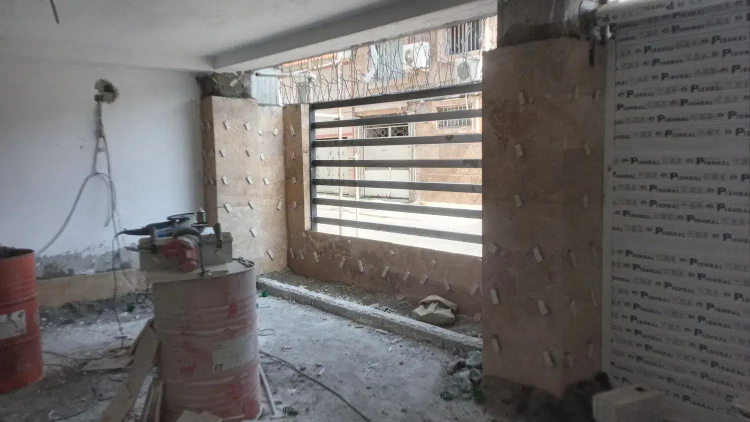 سنگ کاری وسرامیک قیمت مناسب|خدمات پیشه و مهارت|آمل, |دیوار