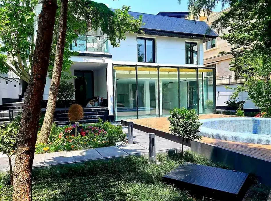 شهرک غرب ویلایی ۶۸۰ متربنا / دربست/ دوبلکس