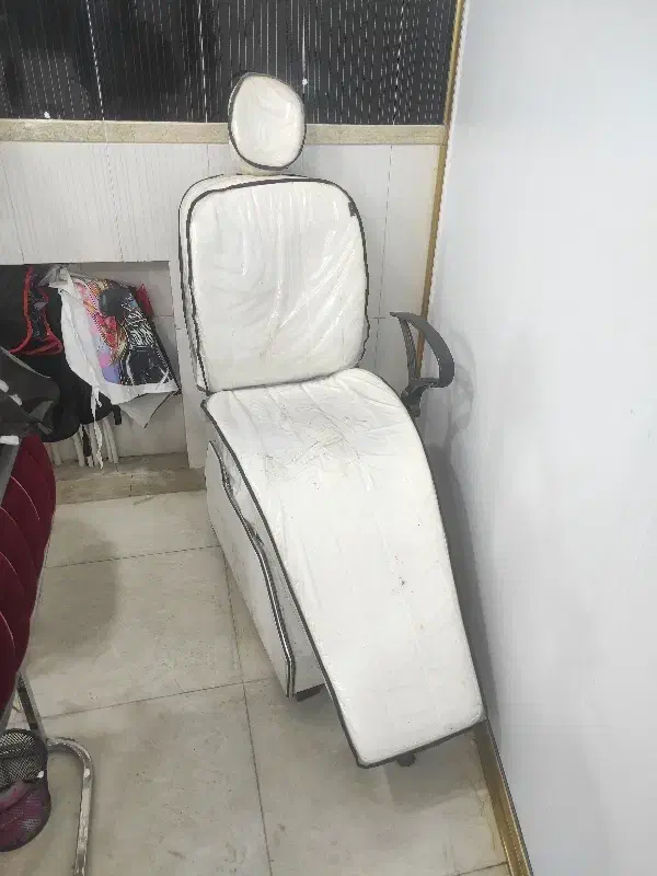 صندلی کار آرایشگاه|آرایشگاه و سالن‌های زیبایی|سقز, |دیوار