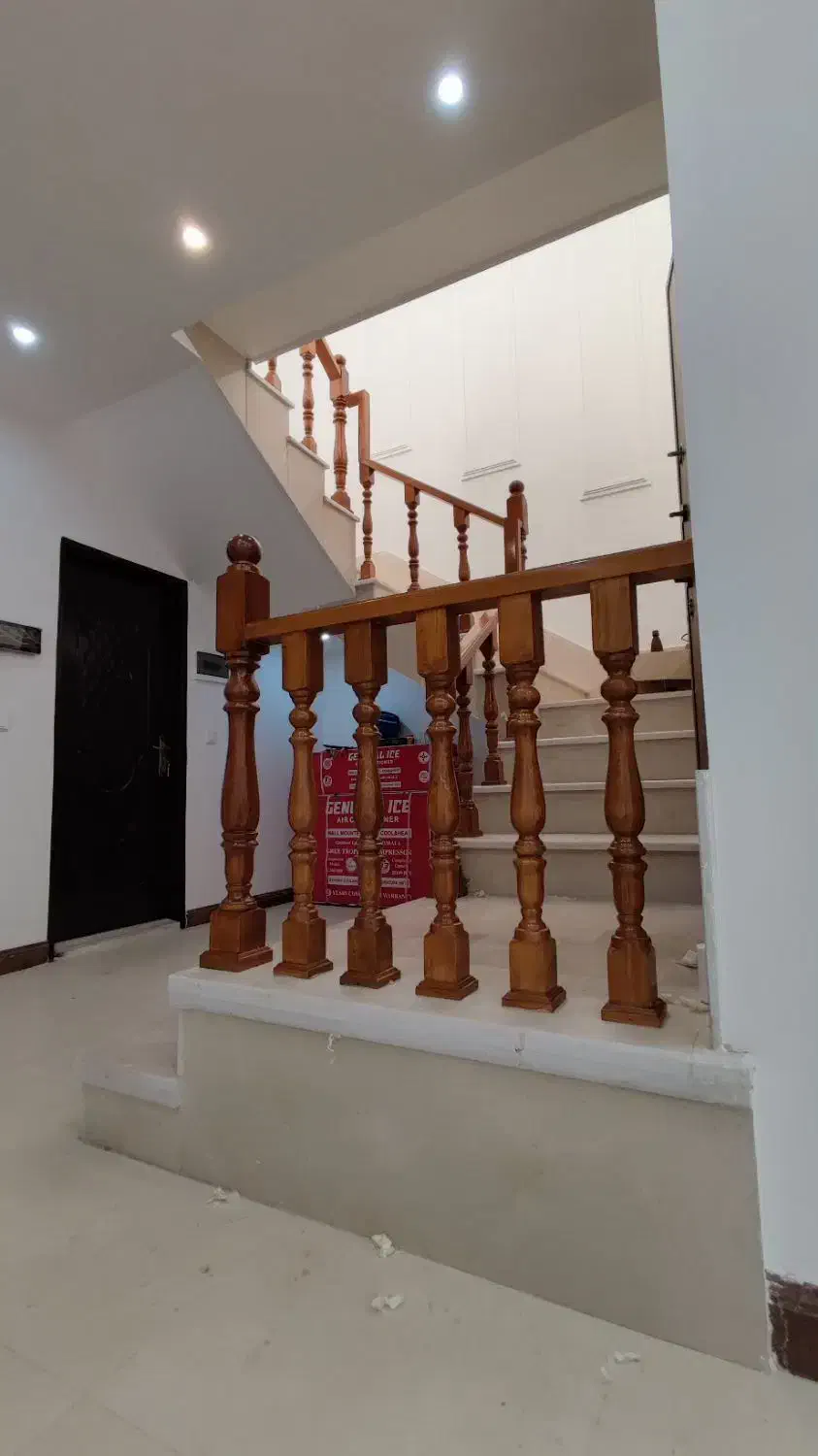 تولیدی پایه نرده رنگ کاری نرده. درب. بدون واسطه|خدمات پیشه و مهارت|کاشان, مزرعه نو|دیوار