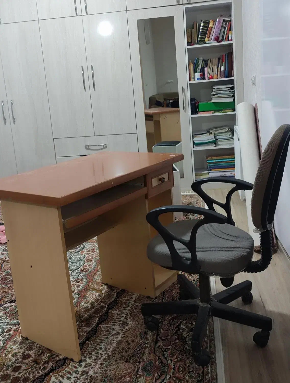 میز و صندلی|صندلی و نیمکت|آبدانان, |دیوار