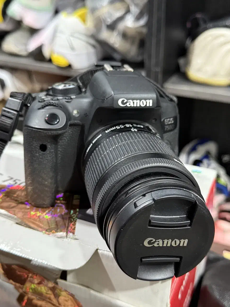 دوربین عکاسی ۷۵۰ دی کنون همراه با لنز|دوربین عکاسی و فیلم‌برداری|تهران, امانیه|دیوار