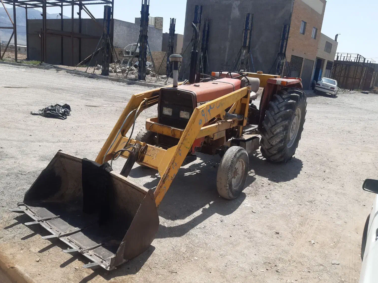 تراکتور بیل لودری مدل ۷۲|خودرو سنگین|بیرجند, |دیوار