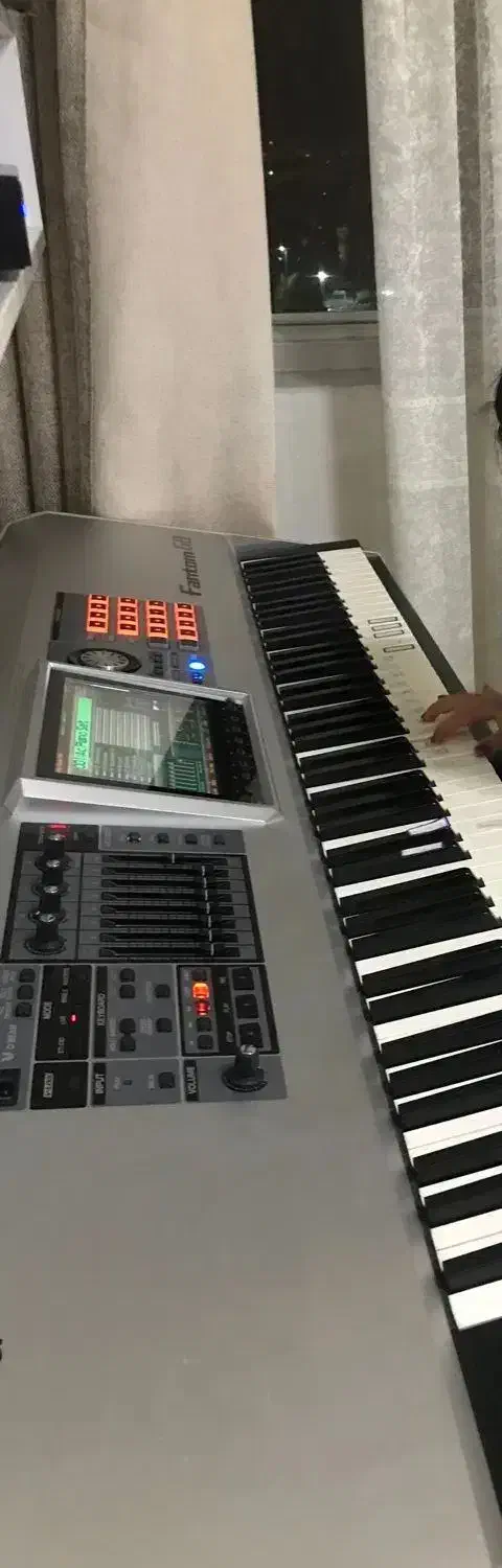 Roland Fantom G8|پیانو، کیبورد، آکاردئون|تهران, آذربایجان|دیوار