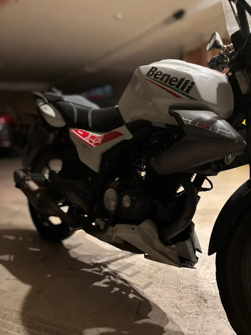 بنلی 150 سفید ۱۳۹۹|موتورسیکلت|تهران, دربند|دیوار