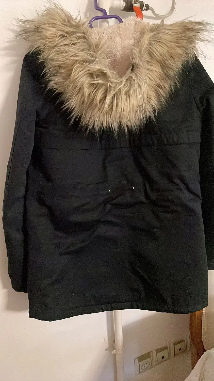 کاپشن خز دار|لباس|رشت, آزادگان|دیوار