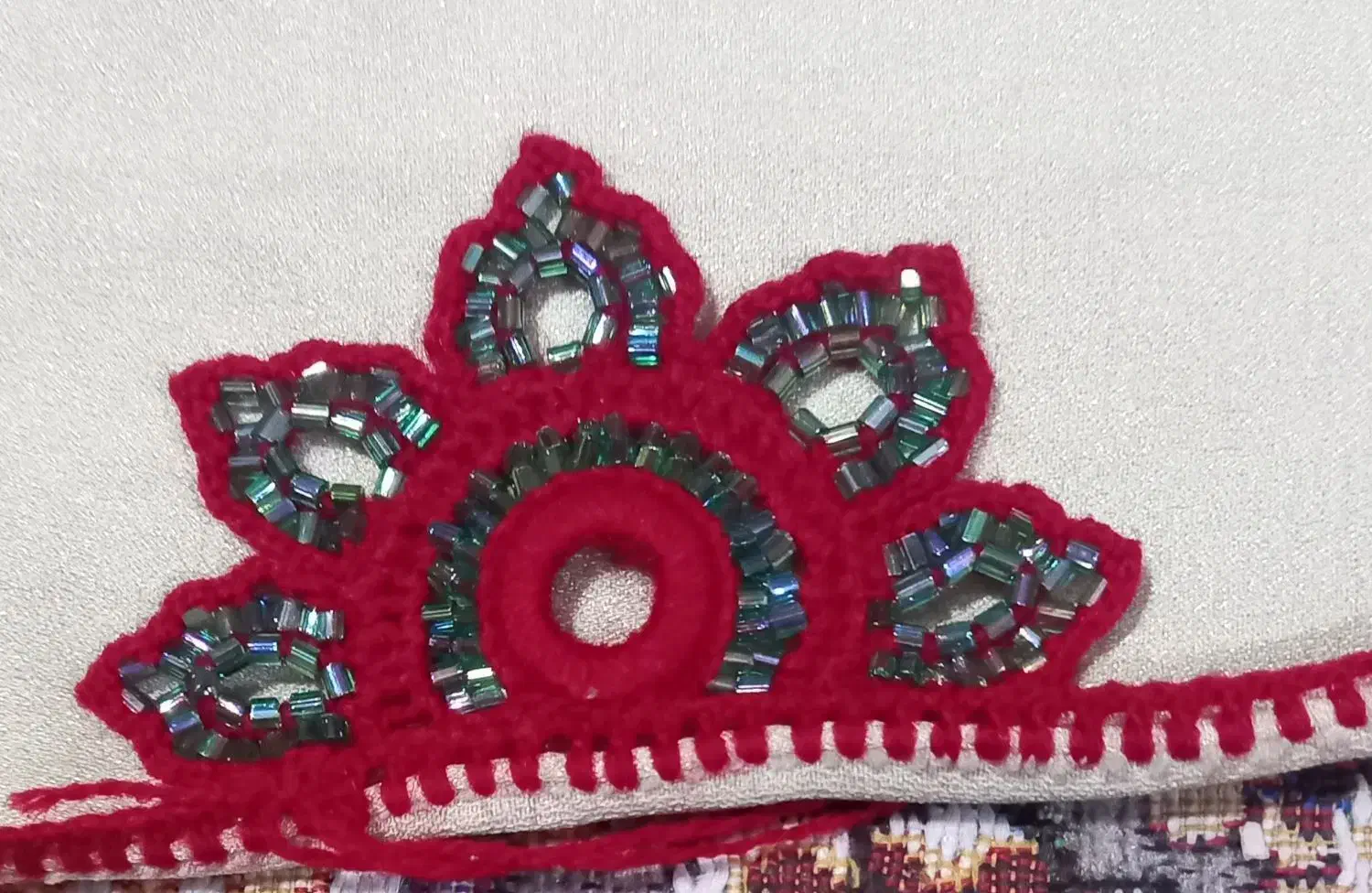 کریشی|لباس|ایرانشهر, |دیوار