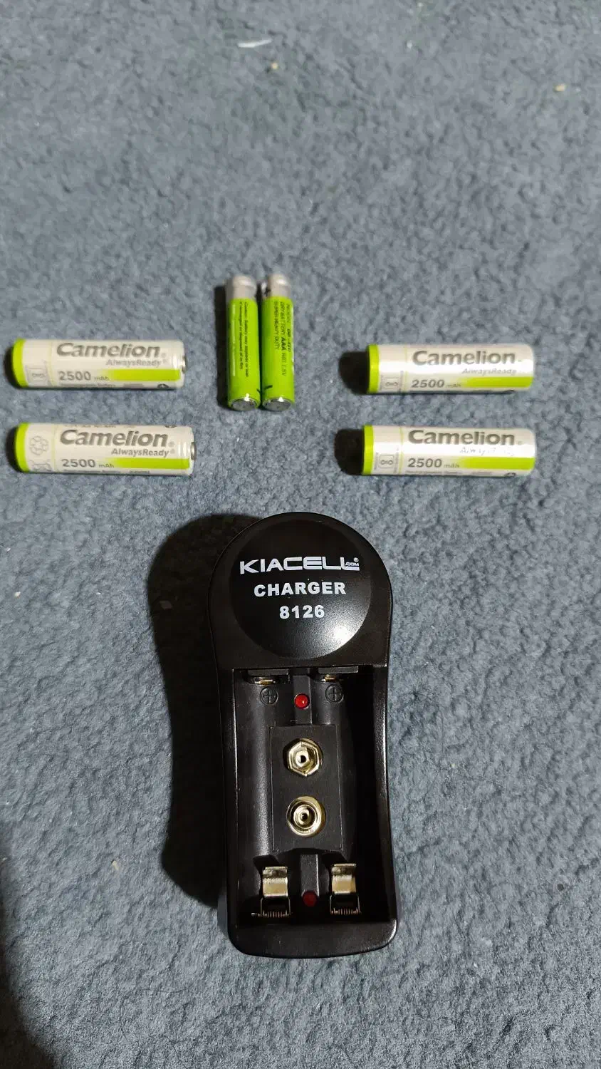 تعداد ۶ عدد باتری شارژی با شارژر باتری|لوازم جانبی موبایل و تبلت|بندرلنگه, |دیوار