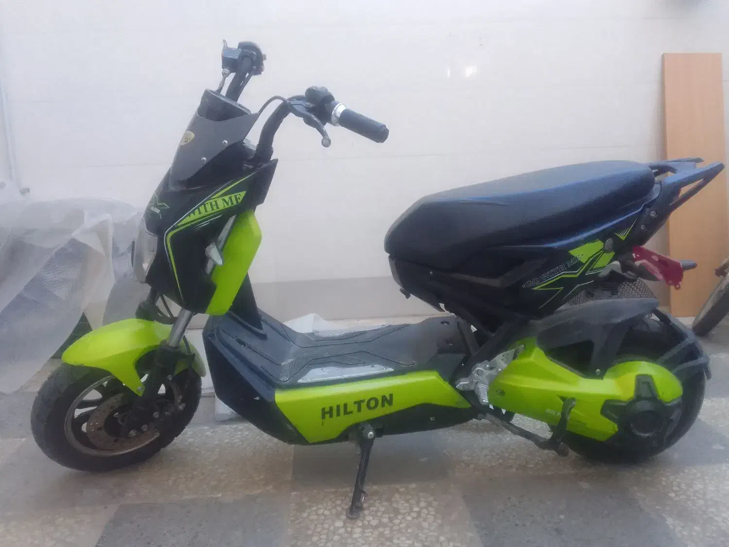 موتوربرقی هیلتون|موتورسیکلت|گنبد کاووس, |دیوار