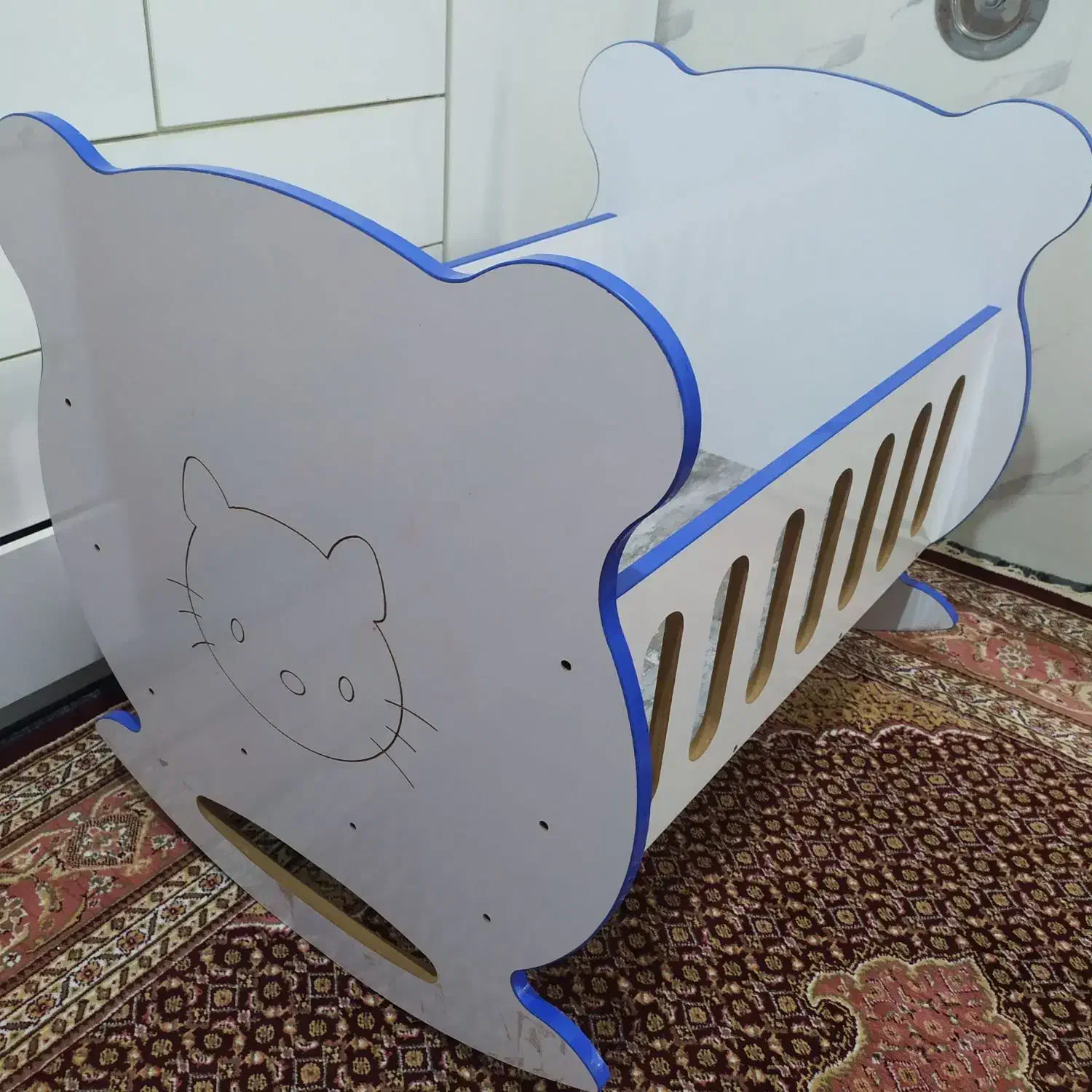 گهواره|تخت و صندلی بچه|اردبیل, |دیوار